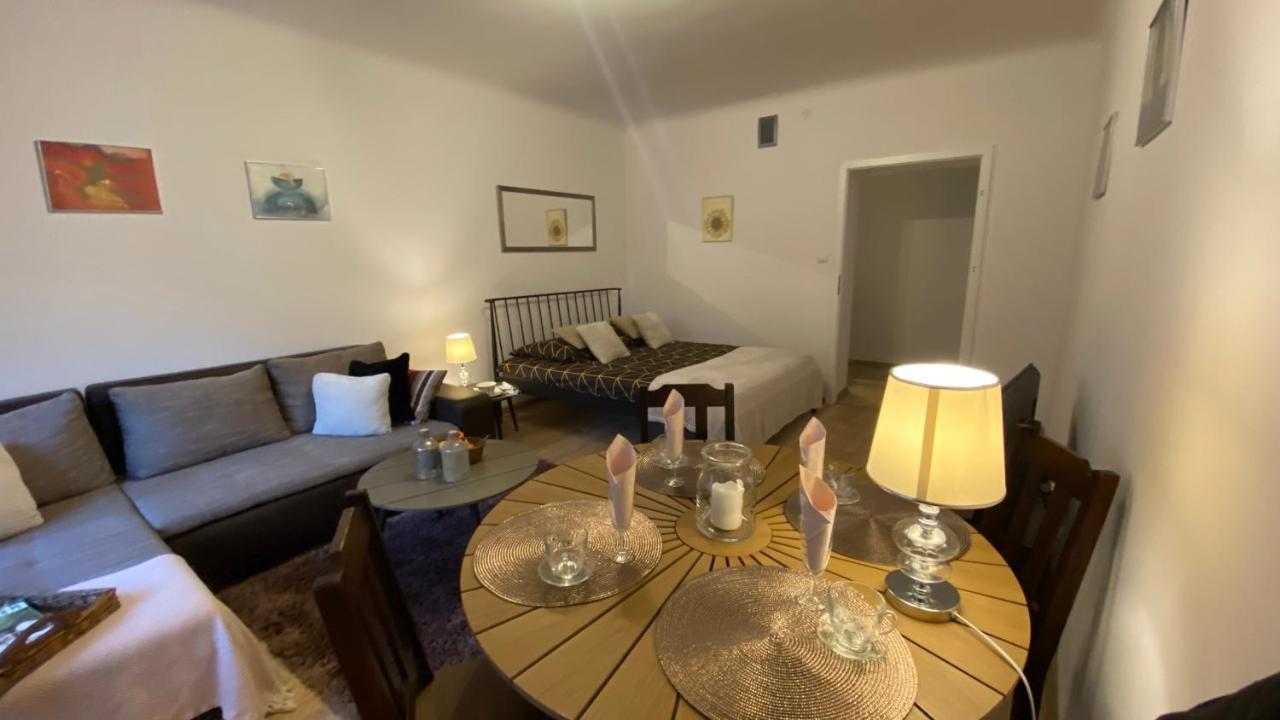 Apartament Arsenal Apartment วอร์ซอ ภายนอก รูปภาพ