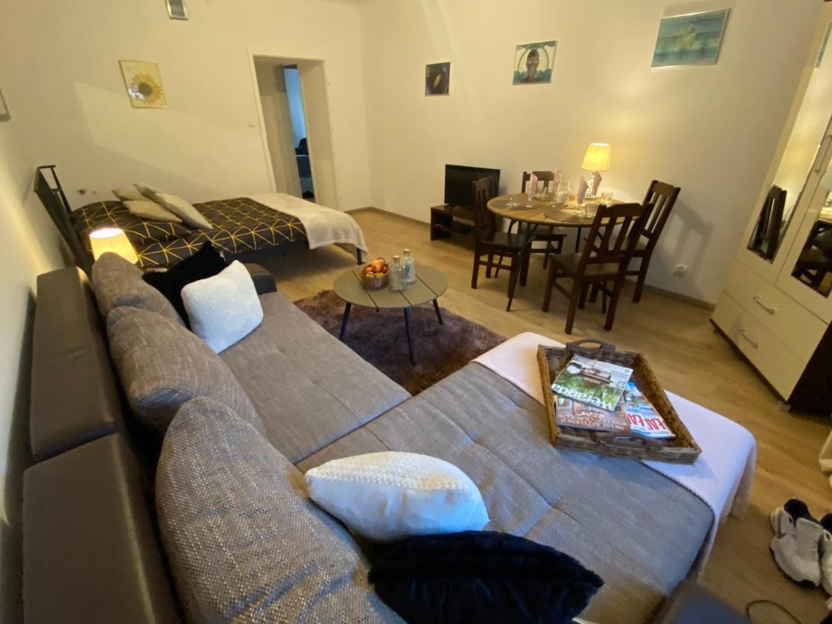 Apartament Arsenal Apartment วอร์ซอ ภายนอก รูปภาพ